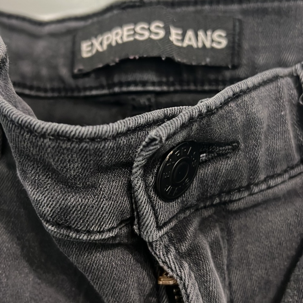 Express High Rise destructed - Picture 5 of 7